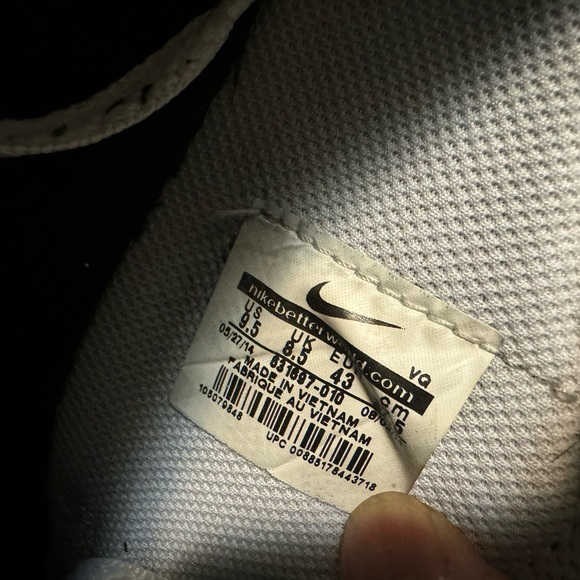 Nike Grey Scale Men’s Floral Shoes - Picture 3 of 3